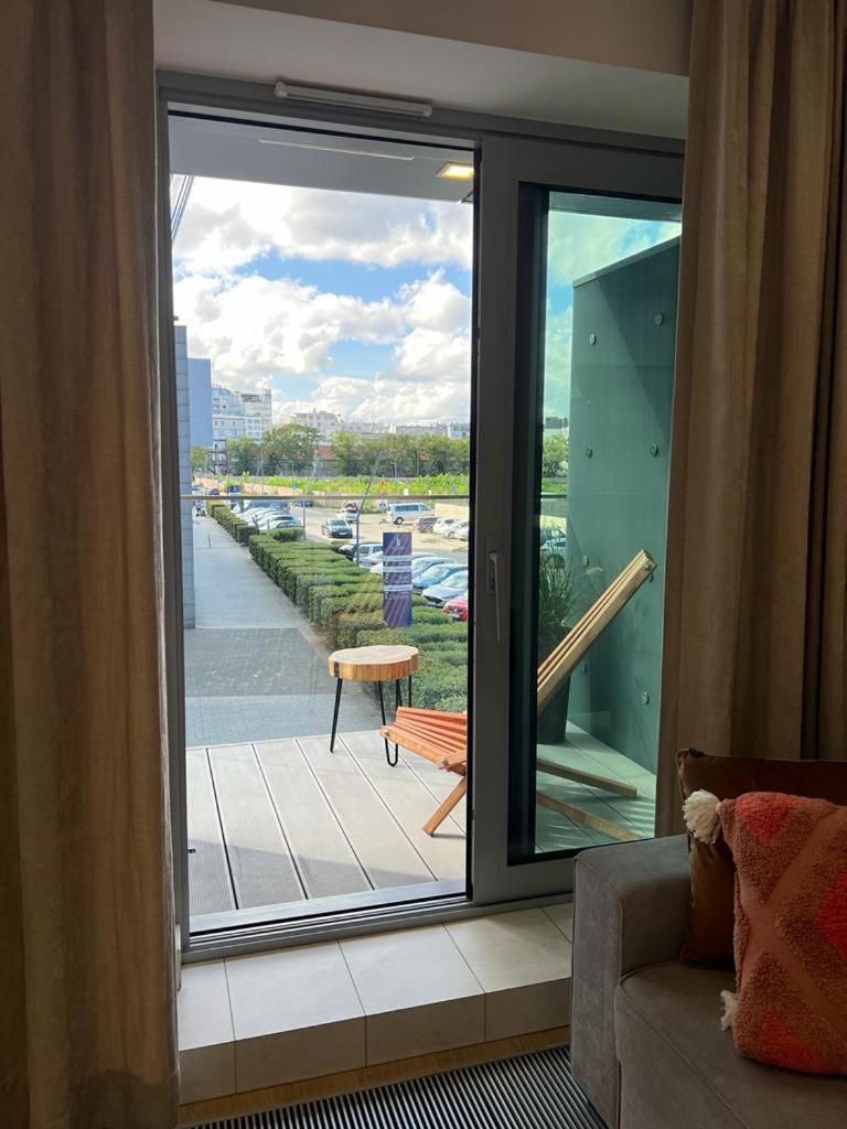 Modern Vero Yacht Park Apartment