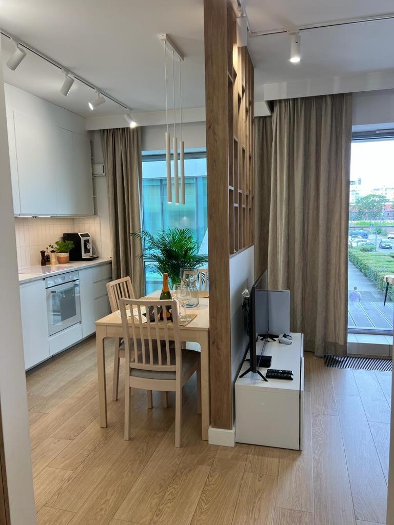 Modern Vero Yacht Park Apartment *